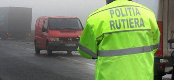 Siguranța rutieră, o prioritate a polițiștilor bistrițeni. Recomandări pentru sezonul rece Siguranța rutieră, o prioritate a polițiștilor bistrițeni. Recomandări pentru sezonul rece