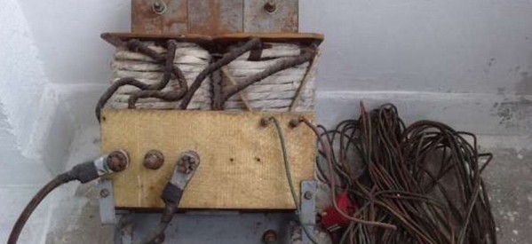CEPARI: A murit electrocutat în timp ce suda o plasă de gard CEPARI: A murit electrocutat în timp ce suda o plasă de gard