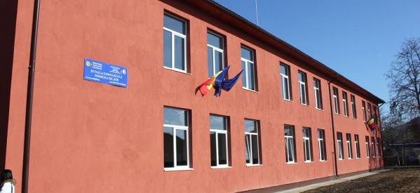 Nimigea de Sus: Lucrările de modernizare a Școlii Gimnaziale au fost recepționate Nimigea de Sus: Lucrările de modernizare a Școlii Gimnaziale au fost recepționate