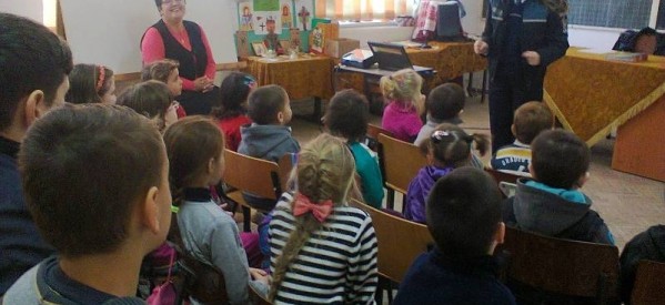 Bistrița-Năsăud: Acțiuni de prevenire a criminalității în școlile din mediul rural Bistrița-Năsăud: Acțiuni de prevenire a criminalității în școlile din mediul rural
