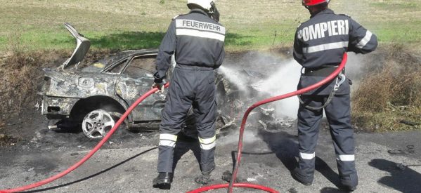 Mărișel: Șofer aflat într-o mașină cuprinsă de flăcări, salvat în ultimul moment, de un alt participant la trafic Mărișel: Șofer aflat într-o mașină cuprinsă de flăcări, salvat în ultimul moment, de un alt participant la trafic