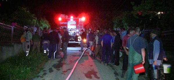 Explozie urmată de un incendiu în localitatea Cireșoaia. Un bărbat a murit din cauza arsurilor suferite Explozie urmată de un incendiu în localitatea Cireșoaia. Un bărbat a murit din cauza arsurilor suferite