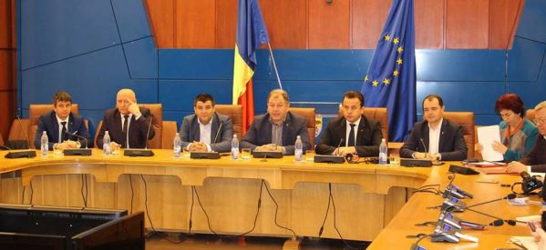 Ministrul Educației Naționale, Liviu Marian Pop, în vizită la Bistrița Ministrul Educației Naționale, Liviu Marian Pop, în vizită la Bistrița