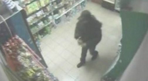 Dosar penal pentru furt dintr-un hypermarket din municipiul Bistrița Dosar penal pentru furt dintr-un hypermarket din municipiul Bistrița