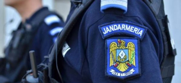 Efective mărite de jandarmi bistrițeni, în mijlocul cetăţenilor, pe timpul sărbătorilor pascale Efective mărite de jandarmi bistrițeni, în mijlocul cetăţenilor, pe timpul sărbătorilor pascale