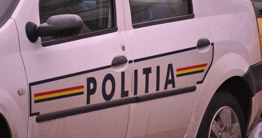 Nouă bărbați s-au bătut în Sărata. Cinci dintre ei au fost reținuți de polițiști Nouă bărbați s-au bătut în Sărata. Cinci dintre ei au fost reținuți de polițiști