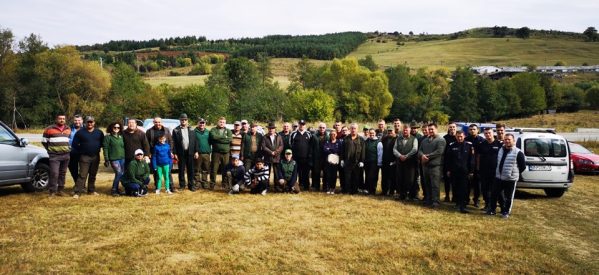 Și jandarmii bistrițeni s-au alăturat acțiunii de ecologizare desfășurate în județ Și jandarmii bistrițeni s-au alăturat acțiunii de ecologizare desfășurate în județ