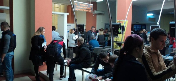 Peste 200 de participanți la Bursa Locurilor de Muncă pentru Absolvenţi organizată de AJOFM Bistriţa – Năsăud Peste 200 de participanți la Bursa Locurilor de Muncă pentru Absolvenţi organizată de AJOFM Bistriţa – Năsăud