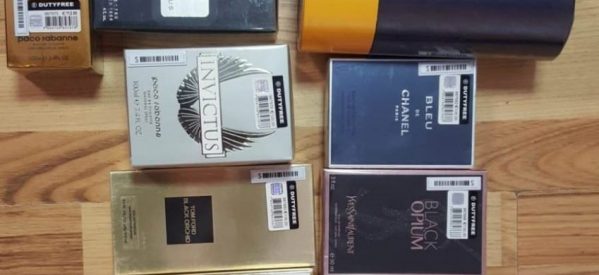 Parfumuri contrafăcute oferite spre comercializare, depistate de jandarmi în Bistriţa Parfumuri contrafăcute oferite spre comercializare, depistate de jandarmi în Bistriţa